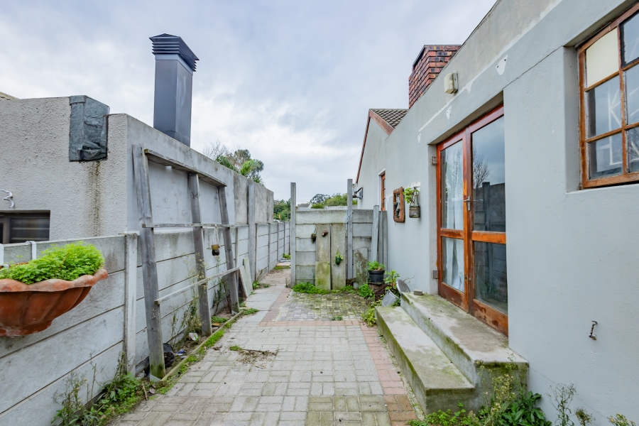 3 Bedroom Property for Sale in Protea Village Western Cape